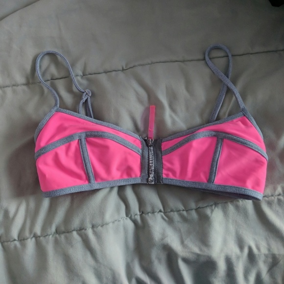 TYR Other - TYR Sport pink zippered bikini top S